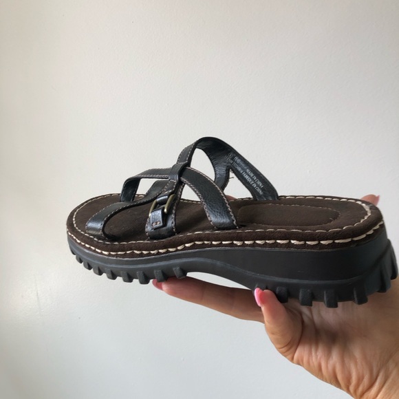 725 Shoes - Chunky 90’s sandals